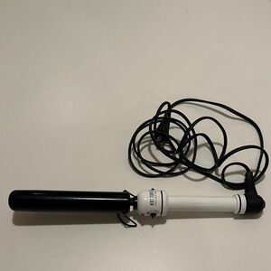 Professional Black and White Hair Curler
